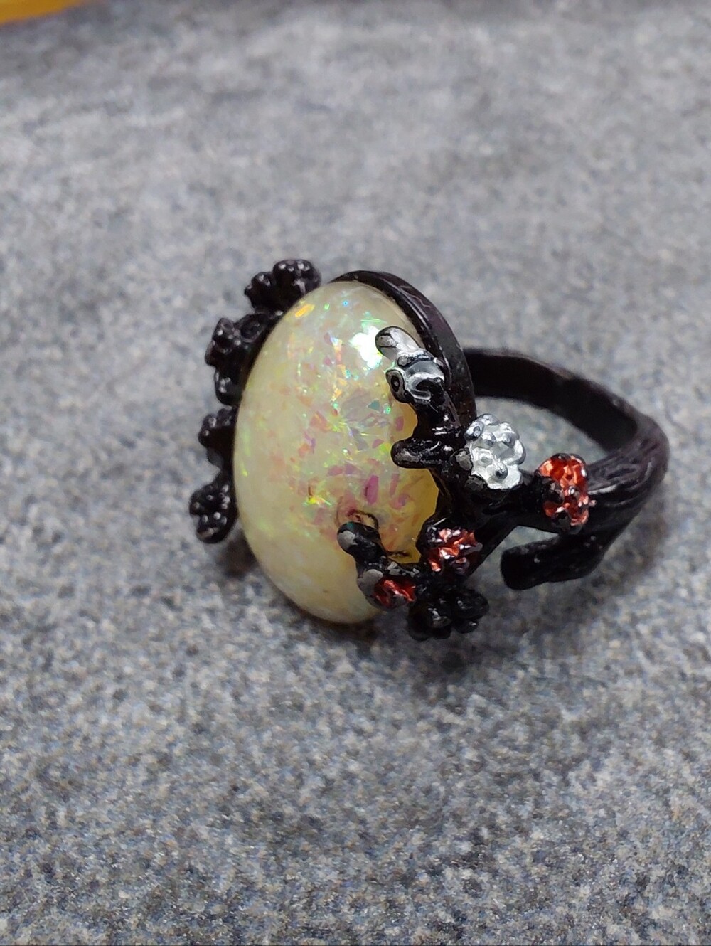 Costume Oval Moonstone Cabochon In Tree Branch Steel Setting Ring Sz5.5